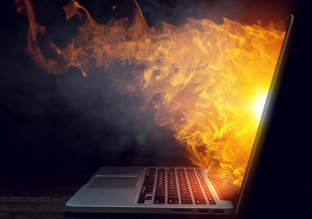 Laptop đang quá nóng khi tản nhiệt trong máy hoạt động mạnh hơn bình thường